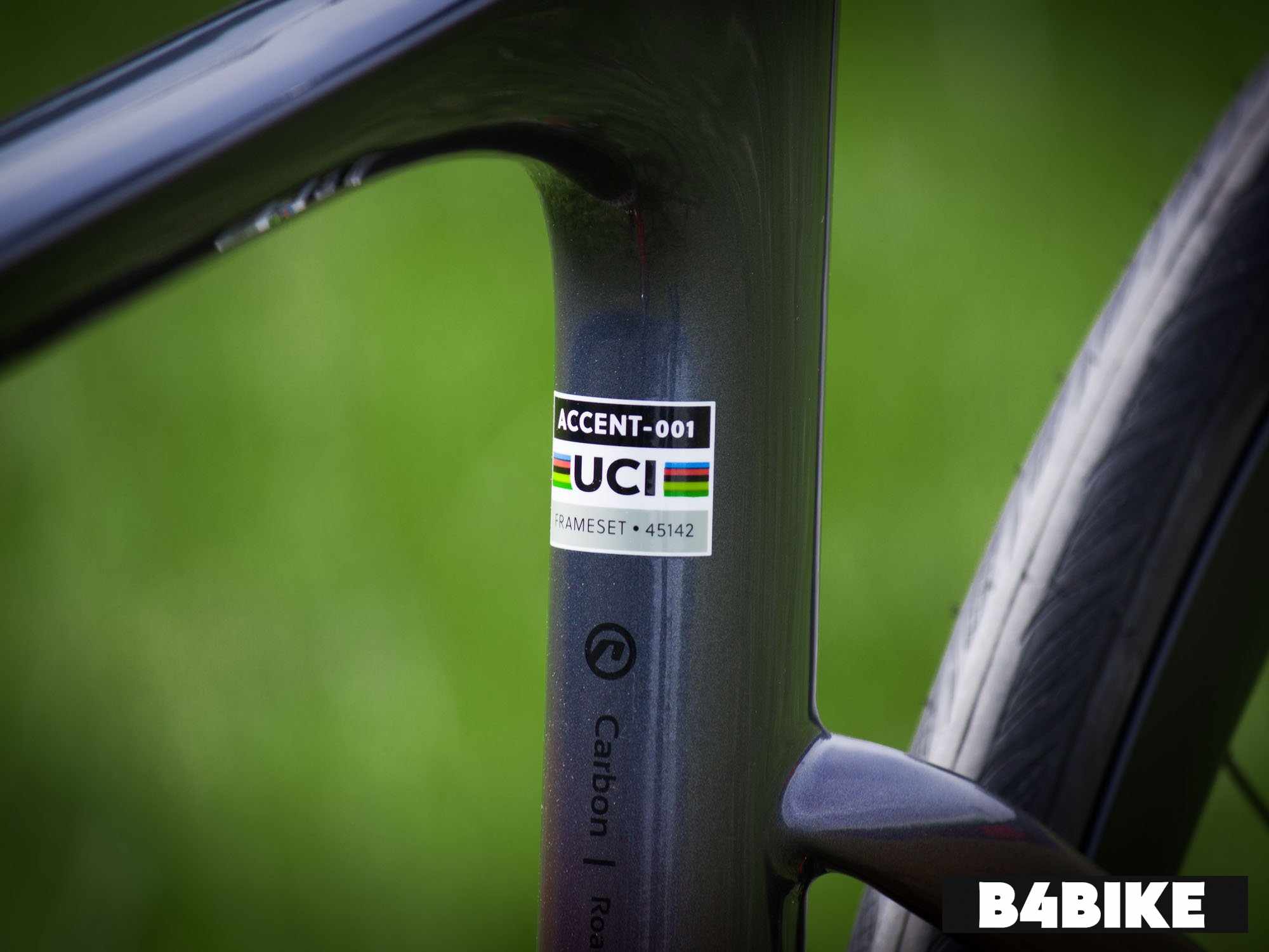 Accent Cyclone Disc Carbon 105