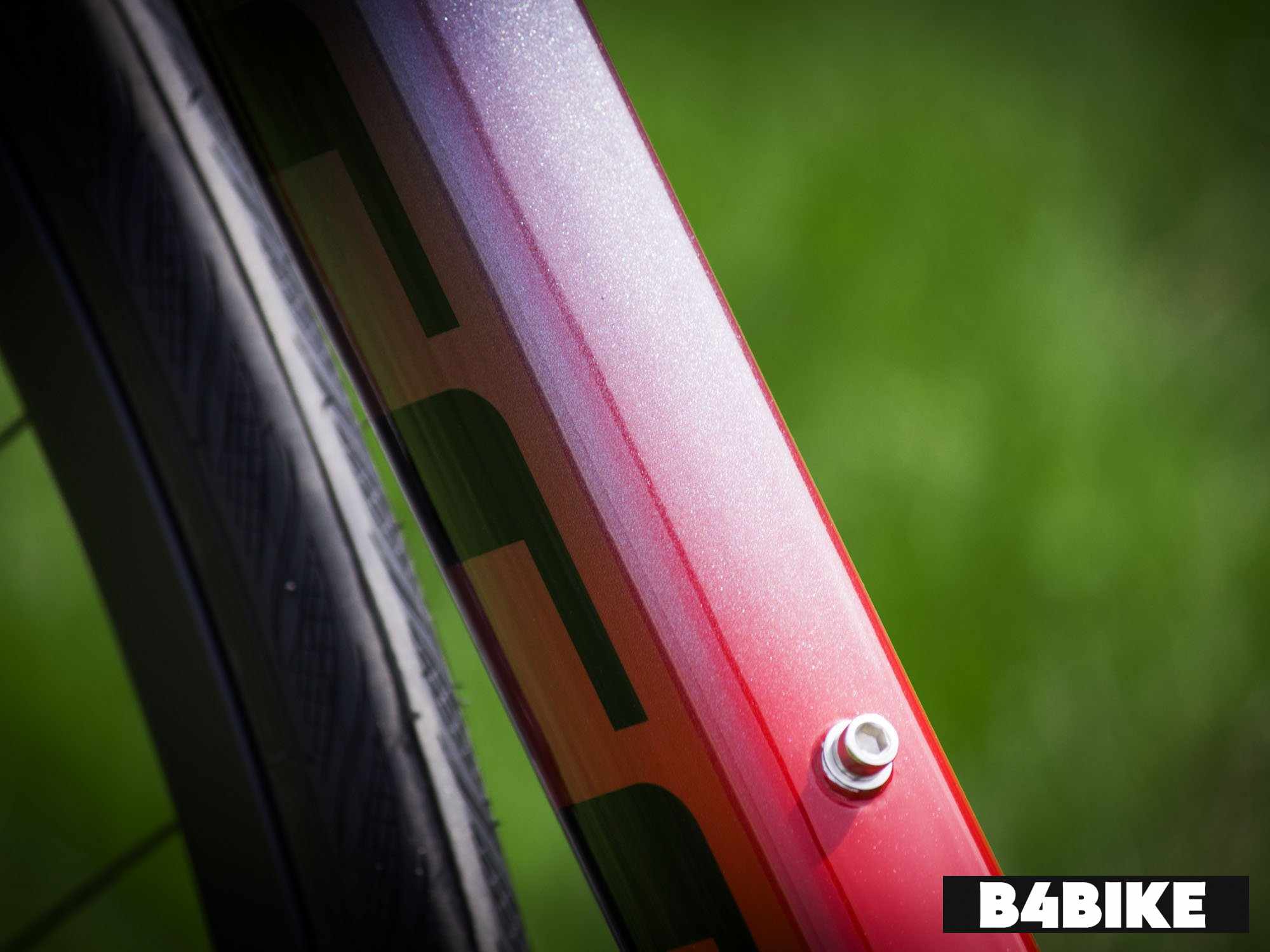 Accent Cyclone Disc Carbon 105