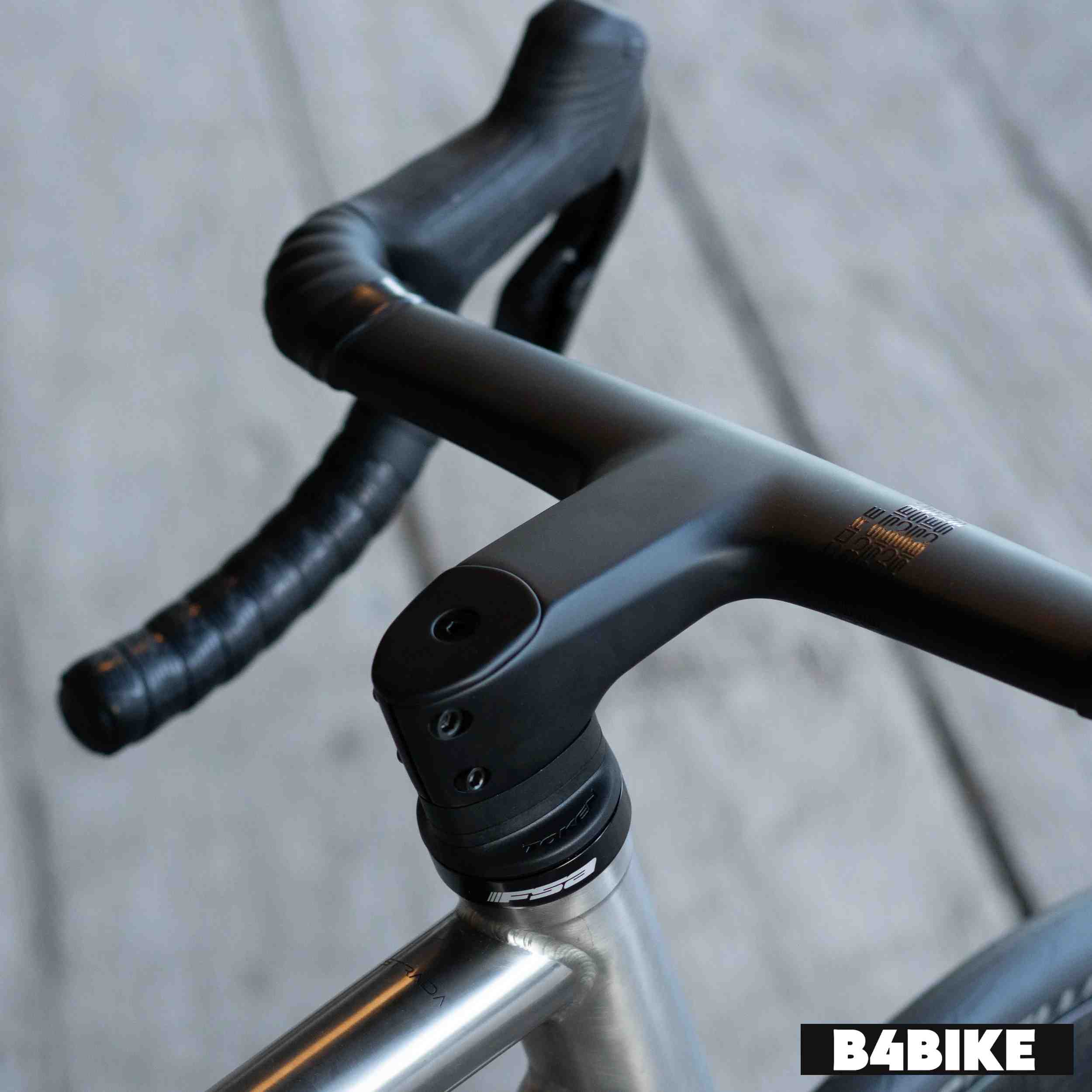 Bossi Strada Classic TItanium 105 Di2