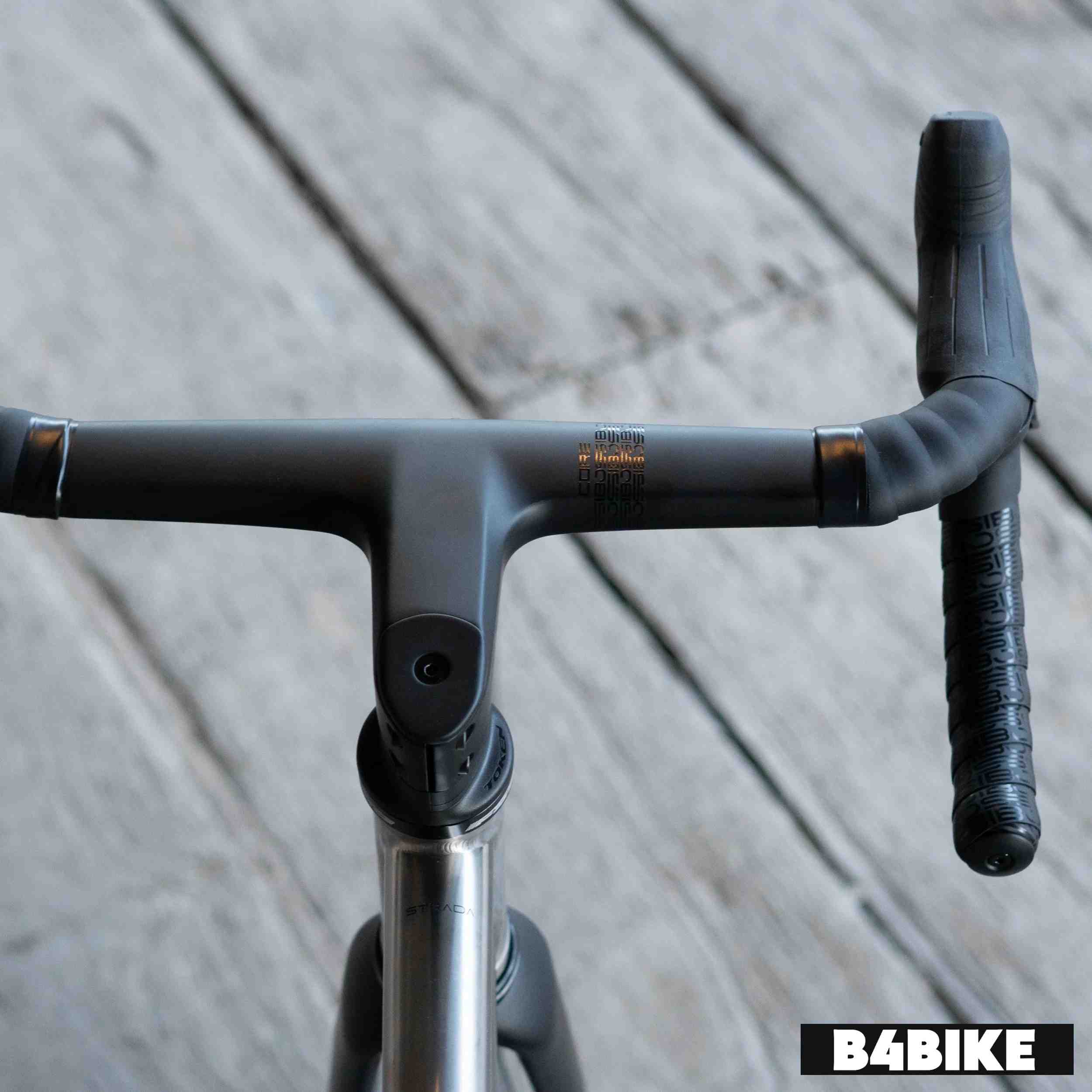 Bossi Strada Classic TItanium 105 Di2