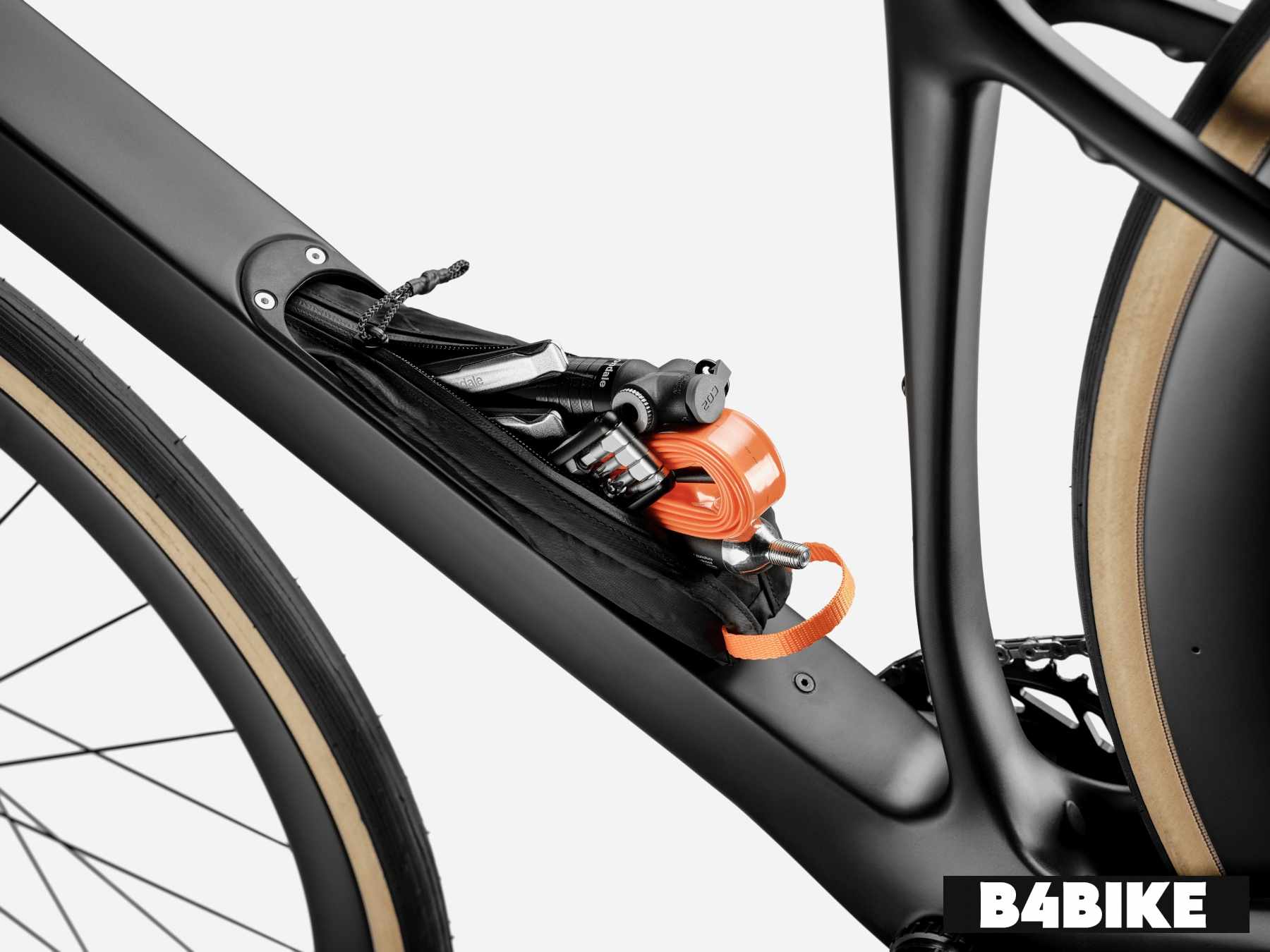 Cannondale Synapse Carbon 1
