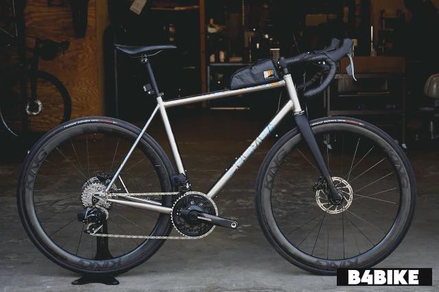 Chumba Soco SL Titanium