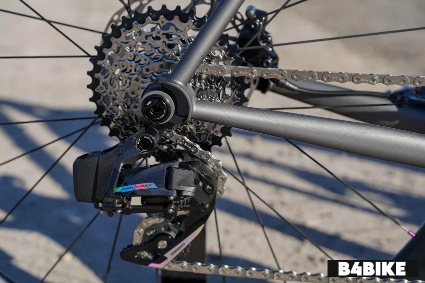 Chumba Soco SL Titanium