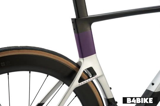 Cinelli Aeroscoop SRAM Red AXS