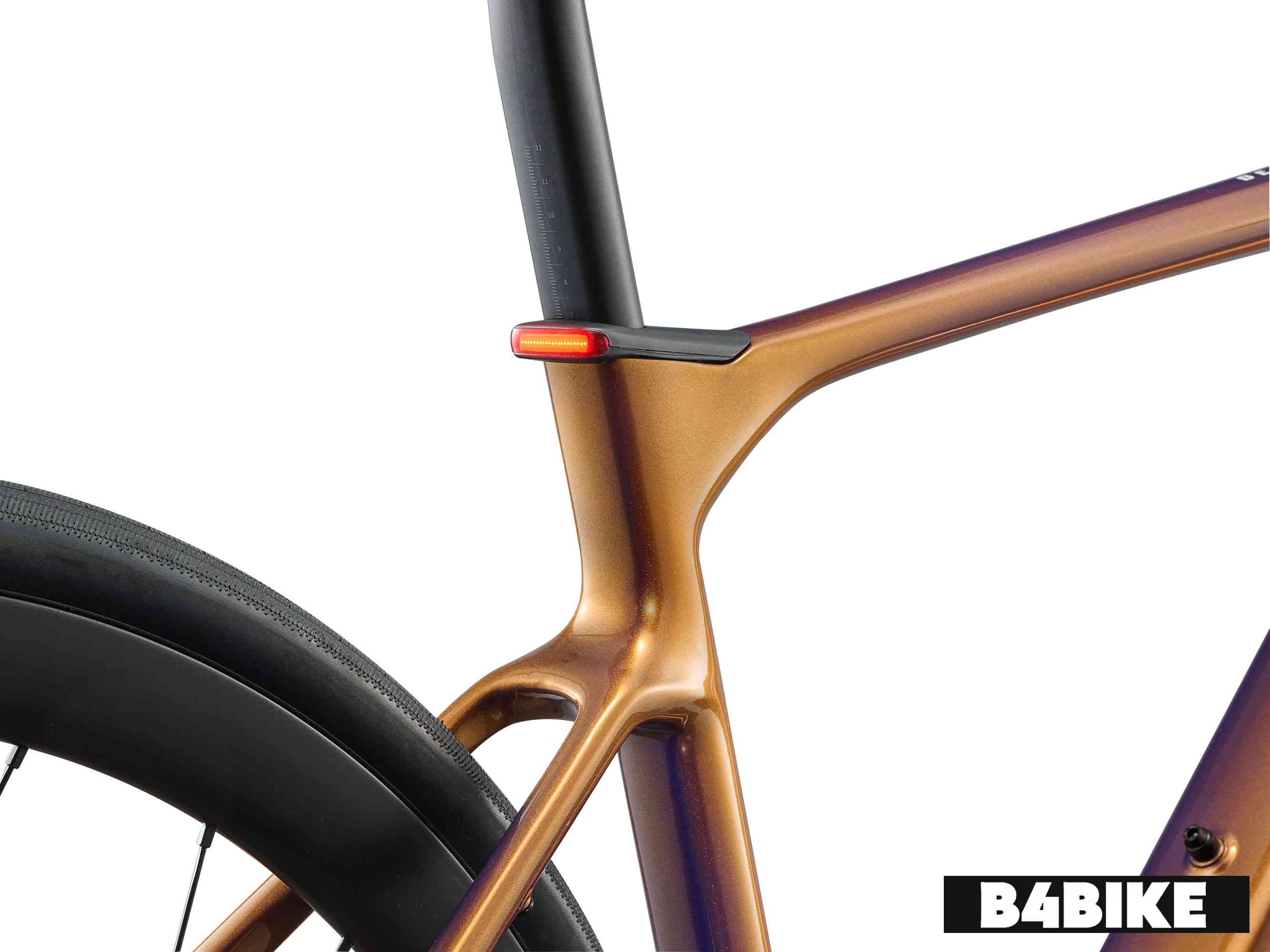 Giant Defy Advanced E Plus Elite 1