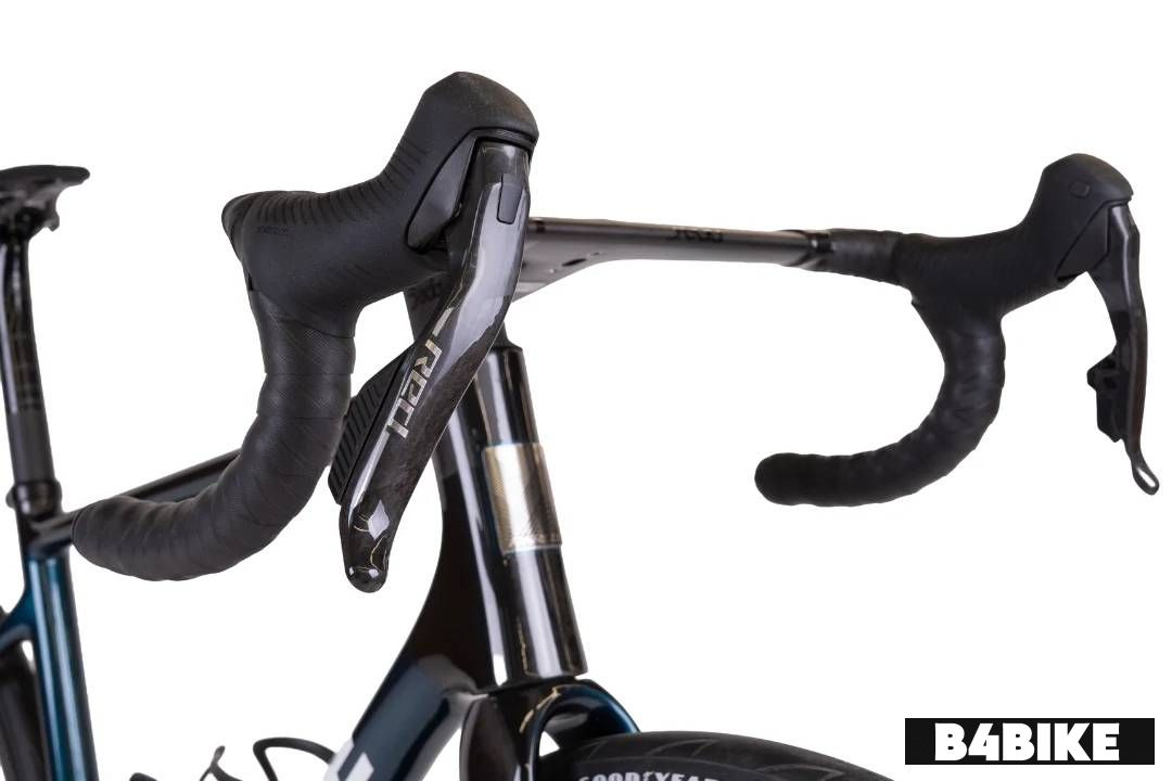 Parlee Ouray SRAM Red AXS