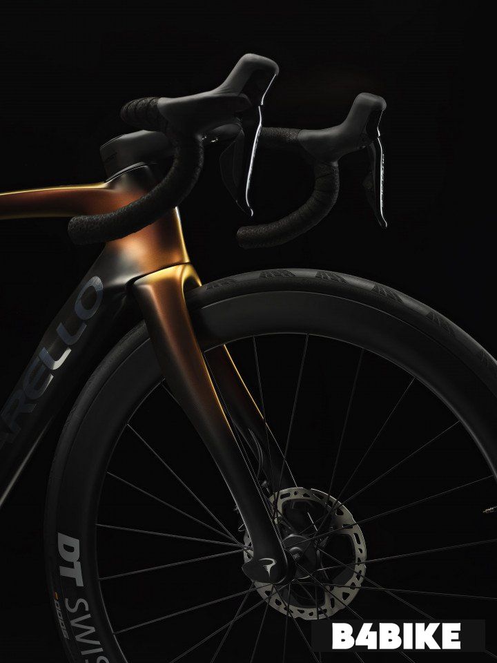 Pinarello Dogma F SRAM Red eTap AXS