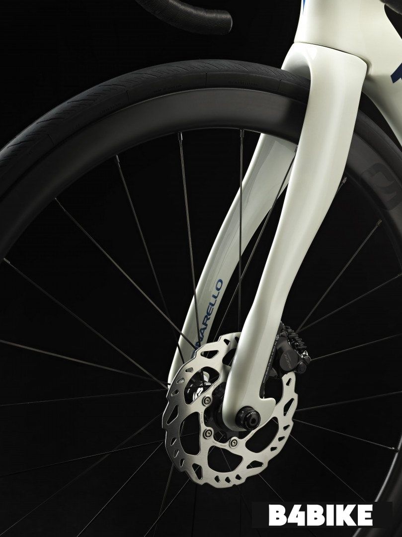 Pinarello F5 105 Di2