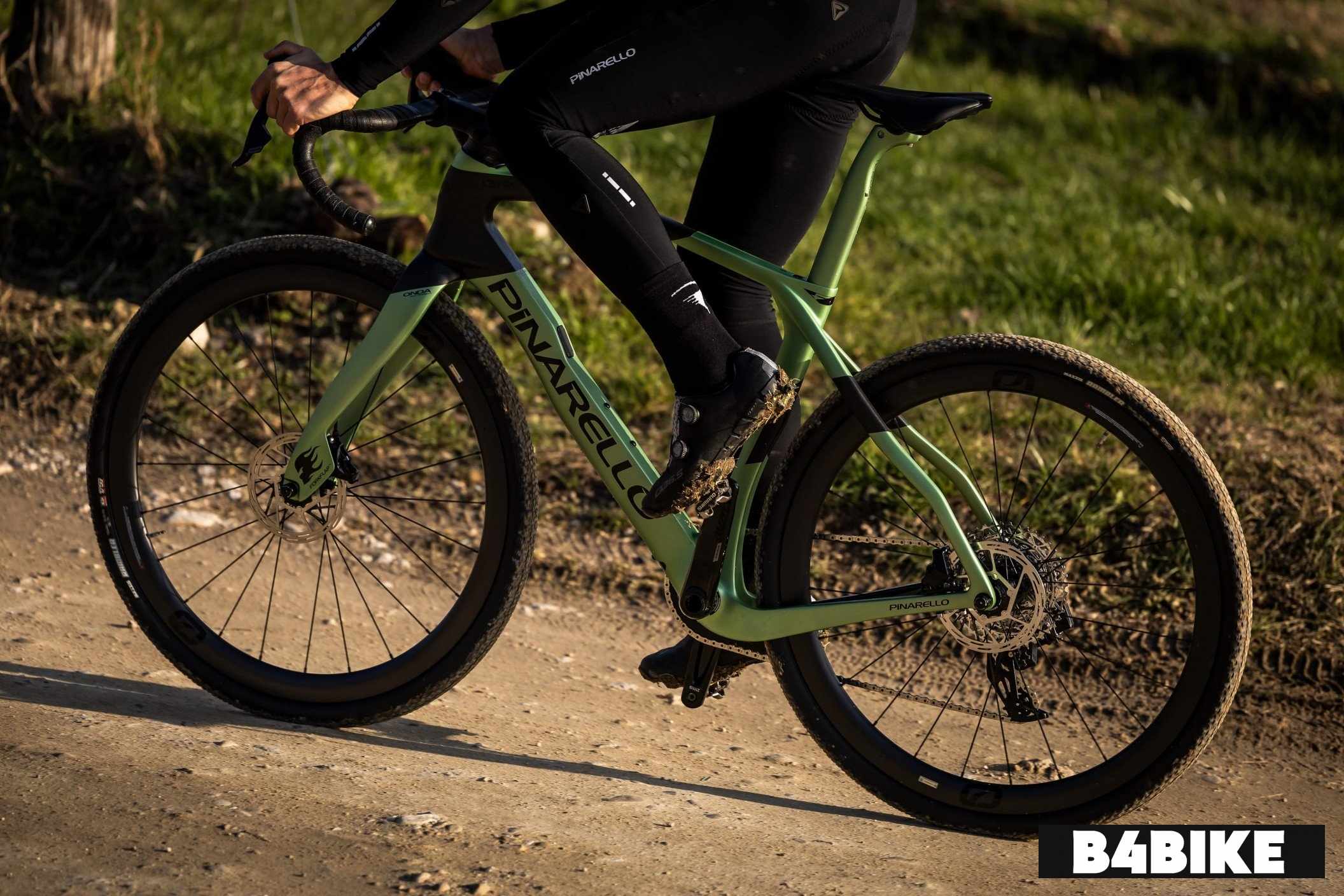 Pinarello Grevil F7 - SRAM Rival eTap AXS