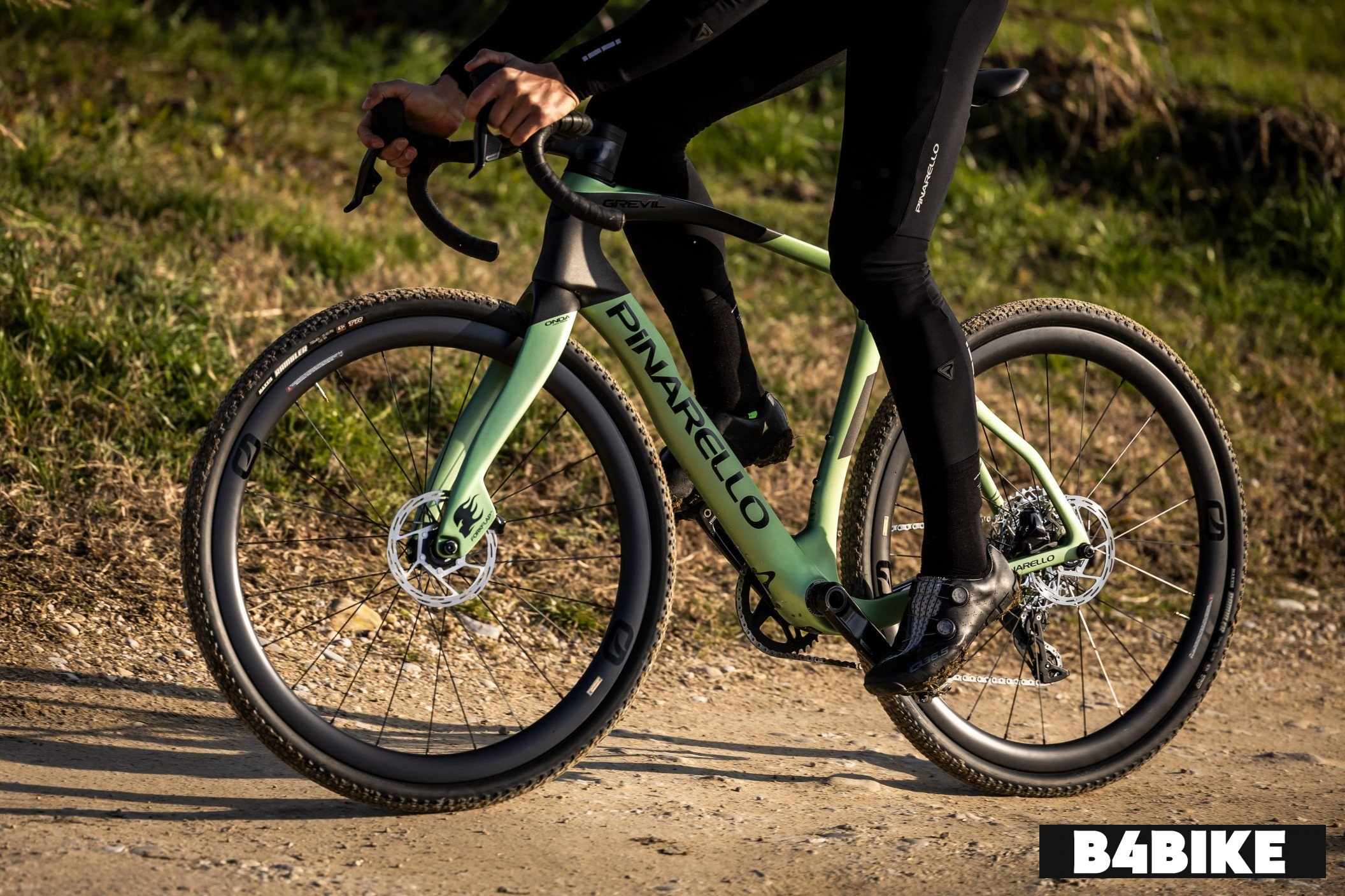 Pinarello Grevil F7 - SRAM Rival eTap AXS